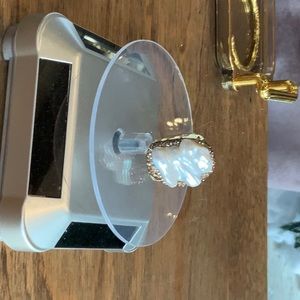 NATURAL PEARL AND RHINESTONE RING